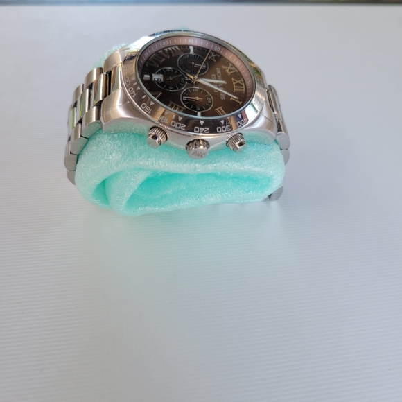 Michael Kors watch - Picture 2 of 2